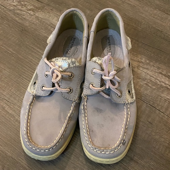 SPERRY| Silver Boat Shoe, women's 7 - Picture 4 of 13